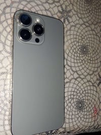 آيفون ١٥ برو ماكس • باتري ٩٥٪ • شرخ بالظهر