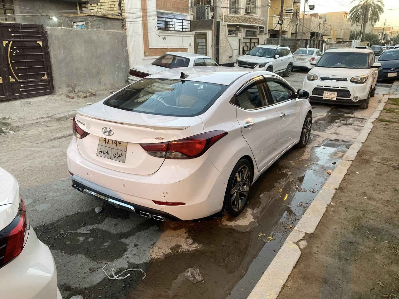 سلام وعليكم افانتي 2015بيه باب صبغ السعر 100ورقه وبيه مجال مكينه 1600 
*********** مكاني بغداد الغزاليه
