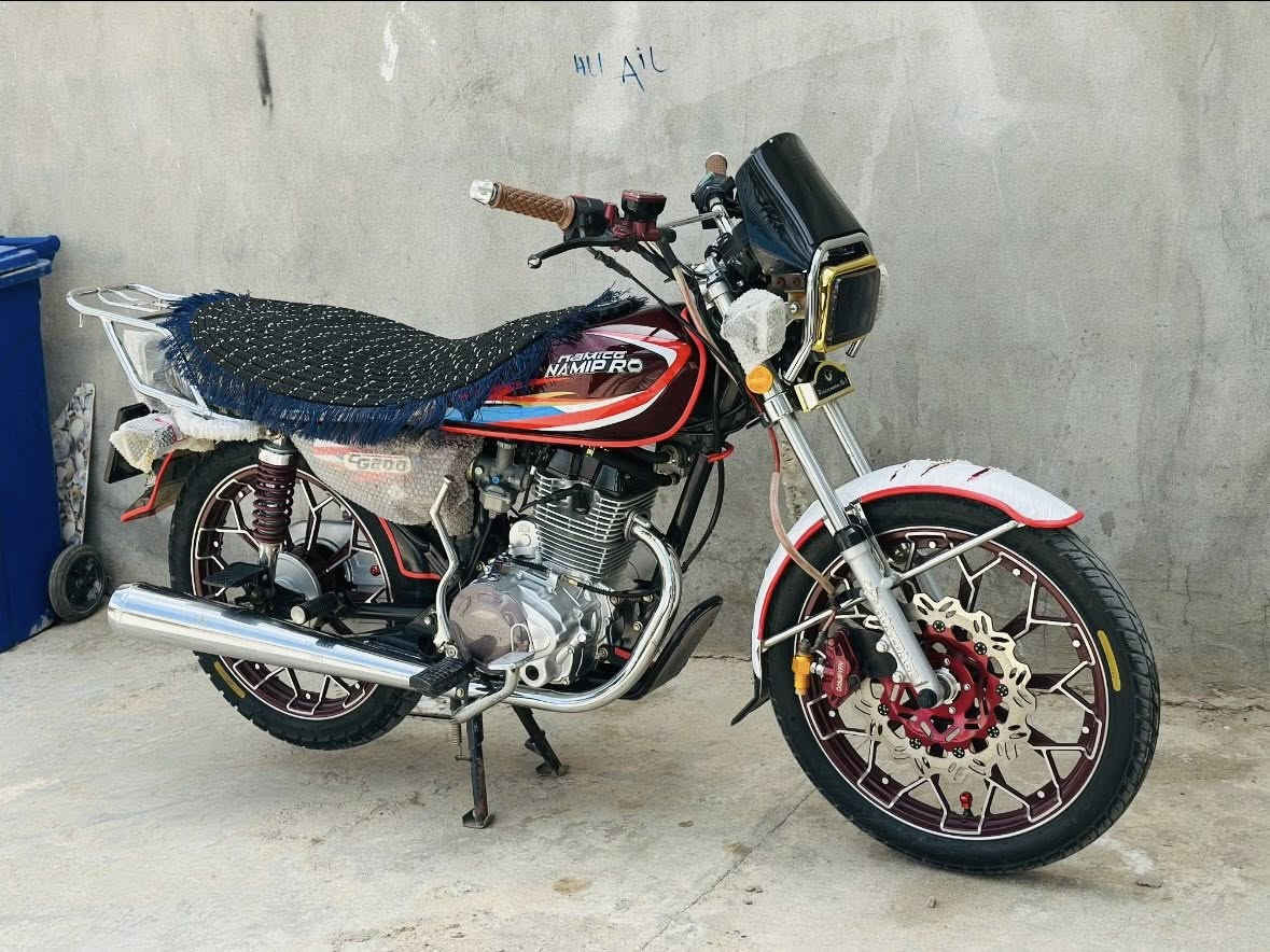 السلام عليكم
نامي برو هونزدا 200cc
موديل25 دراجه مكفوله من كلشي اي نقص مابيها 
شلعه معدل فول كهربأيات كولشي شغال 
اوراق ومكاتبه معرض موجود
((مكاني جلولاء )) سعر 740مجال بسيط
شراي اتصل وتدلل***********
