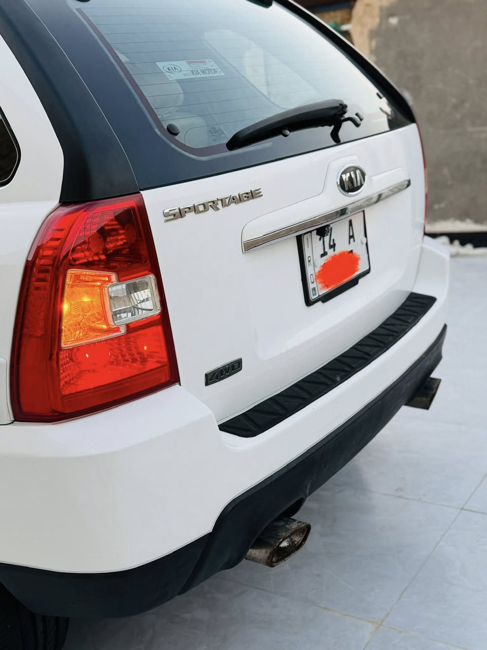 اللهم صل على محمد وال محمد 
السلام عليكم كيا سبورتج موديل 2009 خليجي مكفوله ضربه وصبغ 
وتبديل وخياس ماشيه 200 الف 
جاهزه من كلشي كير ومكينه وحداديه وتبريد ثلج تخم تاير جديد دواخل كلش جديده شاشه كأمره سياره مال جناي ماعوزه برغي ترايه كلش حلو 
رقم بصره دولي سنويه جديده هزه جديده السعر 118 مكان السياره 
الناصية الشراي يتصل ***********
