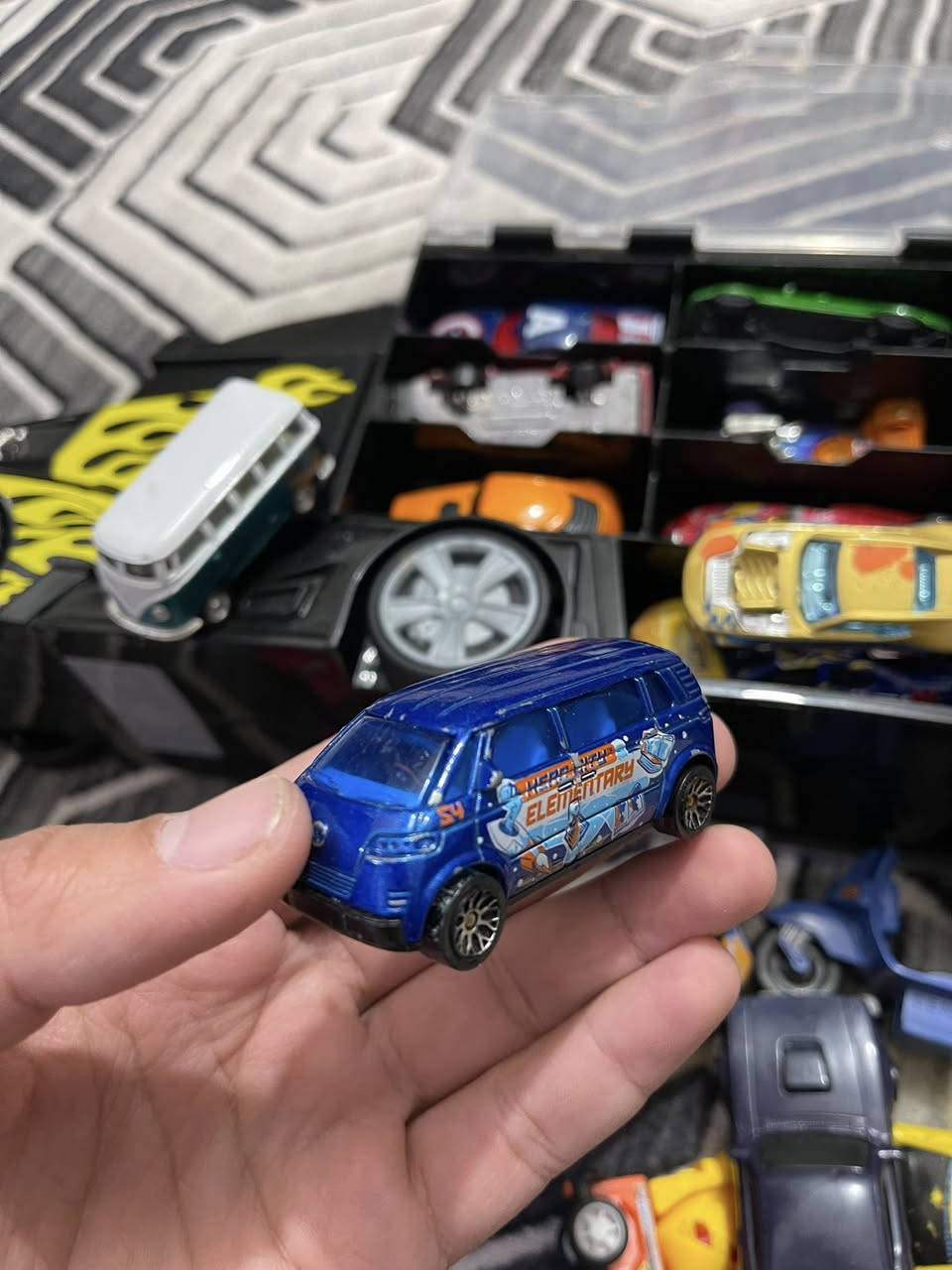 ياالله
شلعه سيارات متكونه من 17 سياره حديد ينحسبن 16 
و10 سيارات بلاستك مع حامله السيارات موضحات بالفديو هاي كلها ب16 الف وبالعافيه

متوفر توصيل 🚚


**إذا كنت صاحب هذا الإعلان وتريد حذفه لأي سبب، رجاءا أرسل رسالة إلى الدعم الفني**