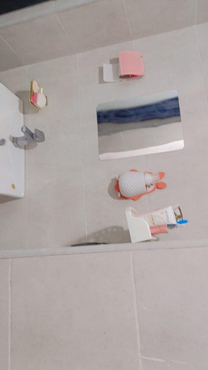 السلام عليكم ورحمه الله وبركاته 
#بيت #جاهز #لسكن #في #مجمع #البركه 
#طابق ونصف 
#مساحه200متر 
3غرف وبراني وصاله ومطبخ وصحيات داخليه خارجيه 
بناء البيت شخصي شخصي ب عمل هندسي 
امام البيت ساحه خدمات ومجمع جاهز من كافه الخدمات 
علما البيت مطلوب للمصرف العقاري 
وب مقدمه في يد صاحب البيت 50مليون فقط 
للاستفسار اكثر الاتصال على الرقم التالي واتساب 
***********
***********
من لديه الرغبه بعرض عقار نوفر لكم المشتري بقرب وقت ممكن مكتب البيع السريع للعقارات
