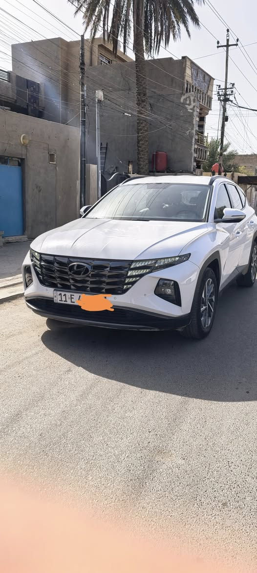 توسان ٢٤ كامل مواصفات ماعدا الفتحة رقم دولي السعر ٢١٥ بغداد البلديات ***********
