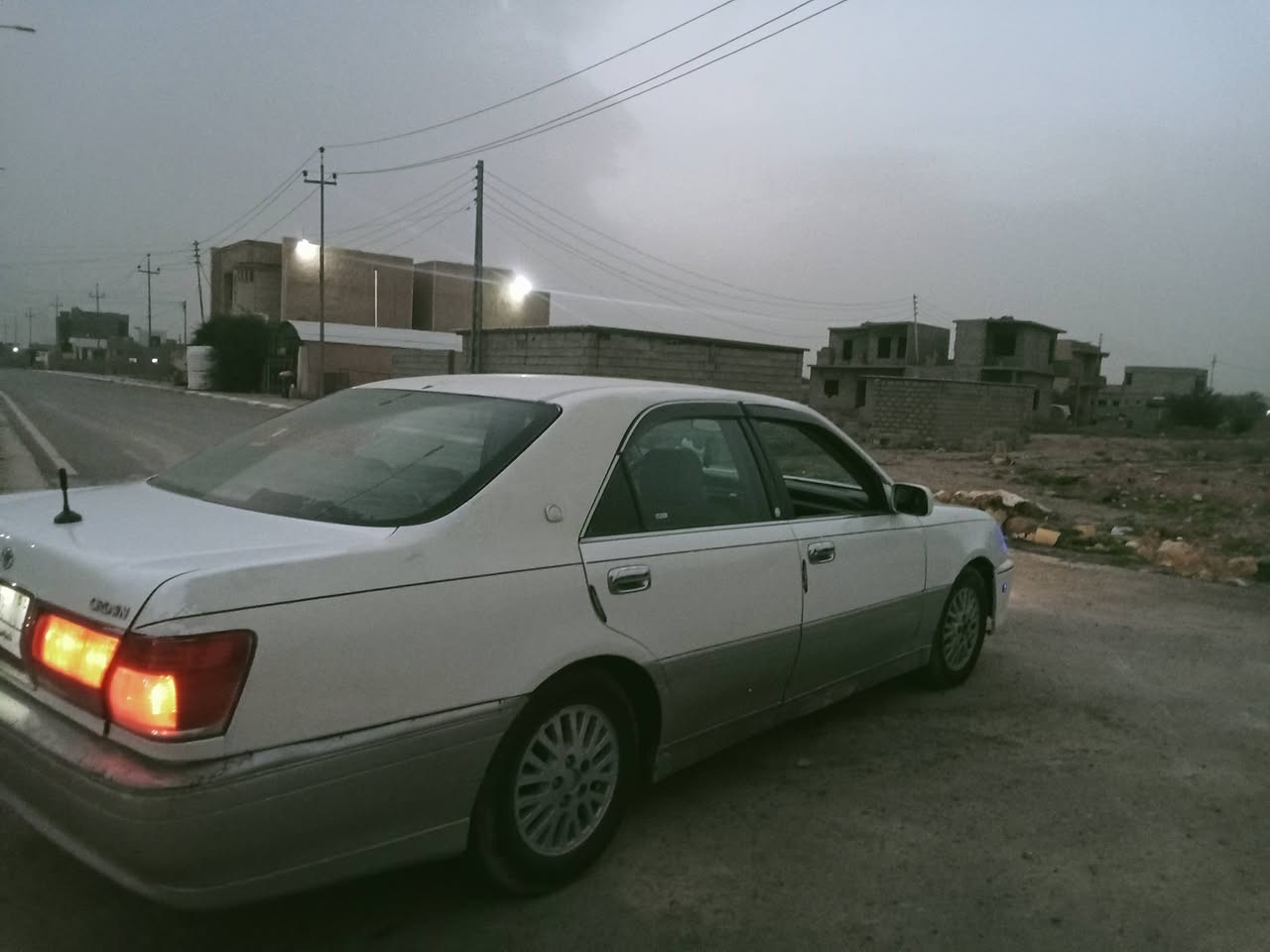 سلام عليكم للبيع ملكه مكصوص مامسجل موديل 2002سياره كير محرك شرط صدر طبه تخم تاير جديد تبريد ثلج تدفئه نار مواصفات شاشه لمس تحكم استيرن  ، استيرن كهرباء،،، دكمتين بكات اكرستال ،عطر اكرستال،، محرك ديفور كبير ،، سياره جاهزه السعر 26وبيها مجال مكان السياره صلاح الدين العلم الاستفسار ***********
