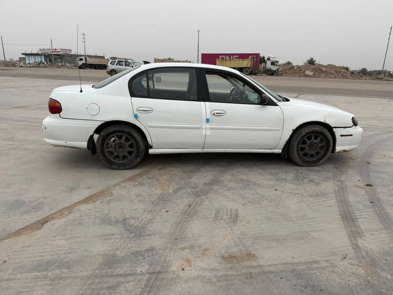 للبيع ماليبو موديل 98 رقم بغداد مشروع وطني سنويه جديدة اوتوماتيك  تدفئة تبريد محرك كفالة / بيه مكنات صبغ جمالية/ السعر 35 مجال قليل مكانه قضاء الصويرة قرب المستشفى اتصال/ ***********
