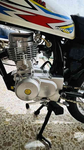 السلام عليكم دراجه لبيع مكفوله برغي مامفتوح مكينه بجيس مامتعوبه دراجه الشراي يتصل ويدلل وتساب موجود ***********السعر ٧٢٥ومجال قليل كلش🔕
