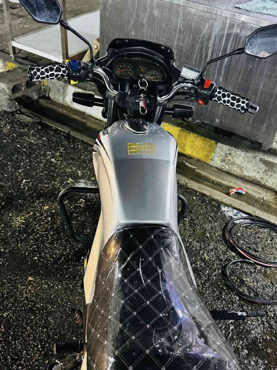 السلام عليكم
دراجه سايم كوت ٢٠٢٣ مسجله شرط التحويل 
السعر ١٧٠٠
***********
