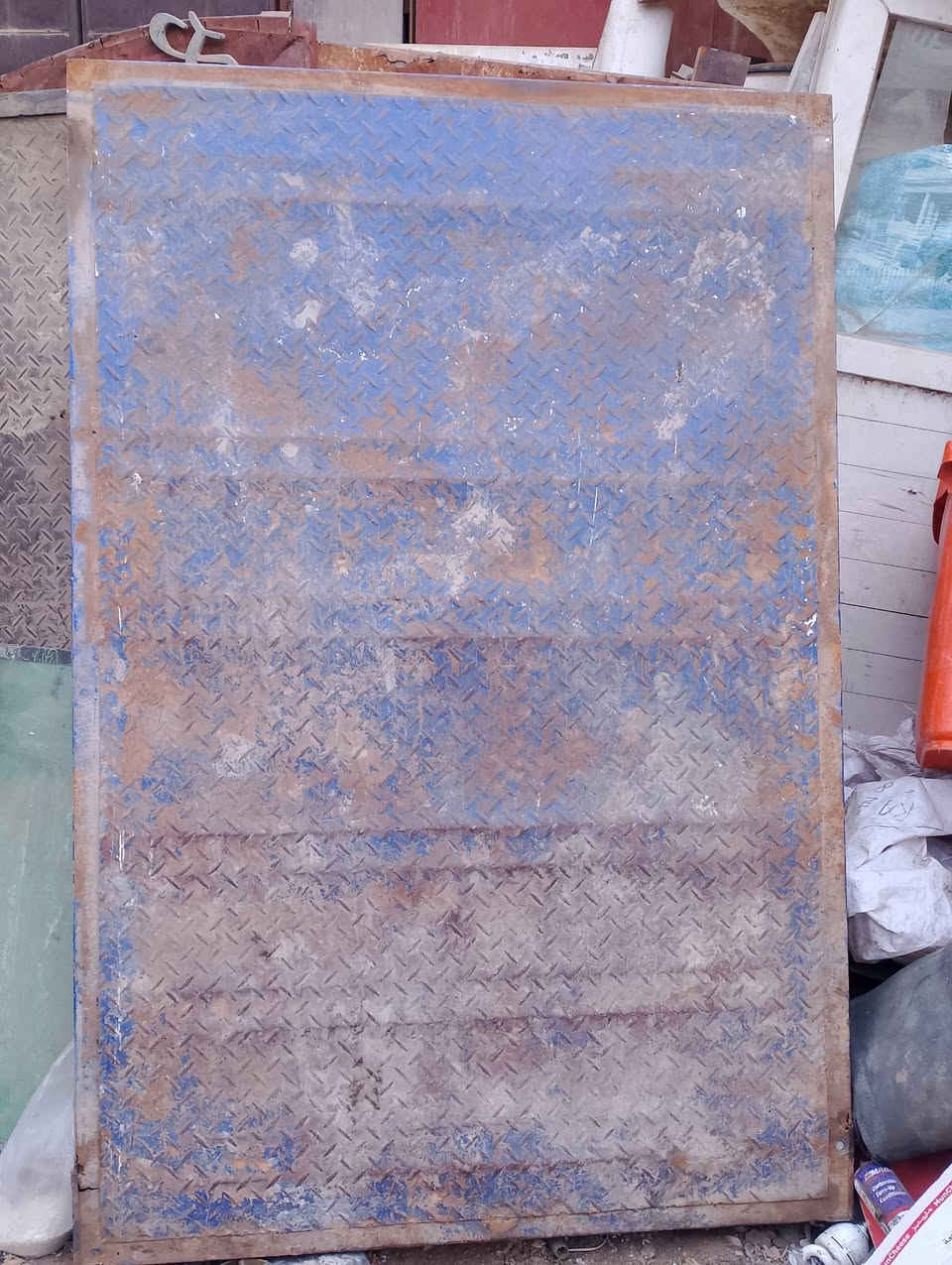 سلام عليكم حصيره مال بدي امتيار -وجمره للبيع نضافه مثل ما موجود بلصوره اي خياس مابيها جيب وشد سعر الوحده 60وبيها مجال للطيبين ***********
