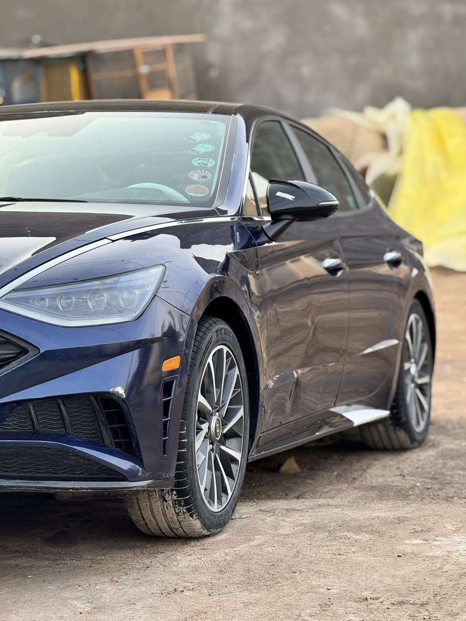 سلام عليكم من رخصة الأدمن المحترم سوناتا موديل ٢٢ معوقين بصره السياره فول مواصفات 1/1 اخر مواصفات مايجي اعلى بعد رادارات اماميه
رادارات جانبيه
رادارات خلفيه
توقف ذاتي
اذا تجي سياره بصفك مايفتح الباب يبهك
اذا تحرك وسياره جايه بصفك توكف ماتمشي 
نضام الخروج من المسار 
مقاعد تبريد
ستيرن تدفئه
كراسي كهرباء 
كراسي جلد وشاموا رصاصي مطرز احمر بلاد
شاشه جبيره
عينه شاشه 
نضام ابل كار بلي واندرويد 
نضام ملاحه متكامل 
مكينه 1600 تيربو شرط صاروخ 
بصمه 
بنوراما 
تشغيل عن بعد 
شفتات بلستيرن 
وبعد هواي مواصفات 
رايده 145 سعره مناسب مكانه ابو الخصيب
رقم الهاتف  ***********
