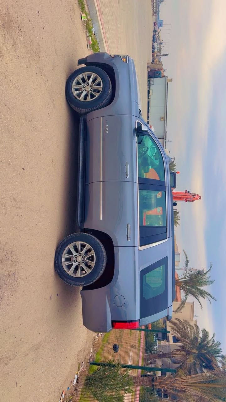 تاهو LT  العلامة الضوئية مديل 2019 اصل بسمي شخصين
السعر288 وبيها مجال 
رقم الهاتف ***********
حادثها جاملغ الخلفي وباب بدون ايرباك

رقم بغداد بسمي هزه وفحص جديده 

مواصفات ال LT معروفه 
بجم نيكل ودعامية دبل لحيه 
رادارات 
سقف كنتاره 
تخم تاير 
ويل مديل 23
تحديد مسار 
كشنات كهربائية
شاشة كبيرة 
عداد ديجيتال 
انظمة قيادة 
باب خلفي  كهرباء 
حساس امامي خلفي 
اوتو هود 
تحديد المسار
ثلاجة
وغيرها من المواصفات 
كجات برايمر 
مانع تصادم 
تشغيل عن بعد 
أبواب بصمه 
سايد بريك بصمه 
شاشه كاربلي
