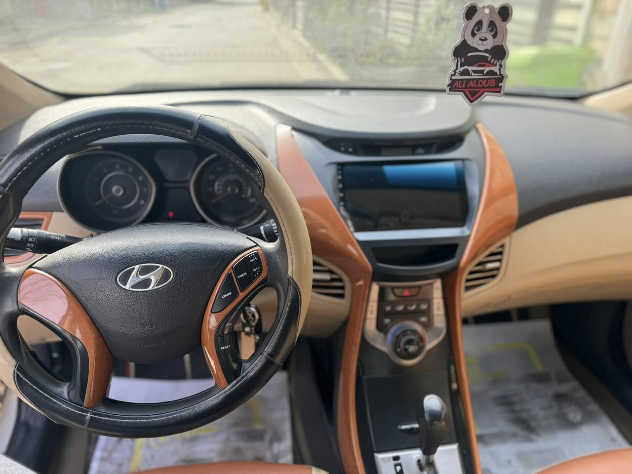 النترا 2013 امريكي بغداد رقم جديد محرك جديد  اضويه زنون شاشه مكانها بغداد زعفرانيه السونار منشور ويا صور بيها شخوط فقط جاملغ امامي سعرها 100 وبيها مجال بسيط
***********
