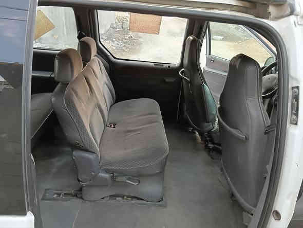 دوج كرفان
موديل 1998
السعر 40 اوبي مجال 
رقم ***********
