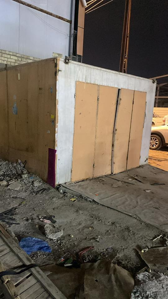 كرفان (بدي) معزول ومساحة واسعة جداً من الداخل مع رفوف داخلية جاهزة. مثالي لخزن البضائع أو استخدامه كغرفة خارجية للمعدات. مكاني بغداد للاتصال ***********
