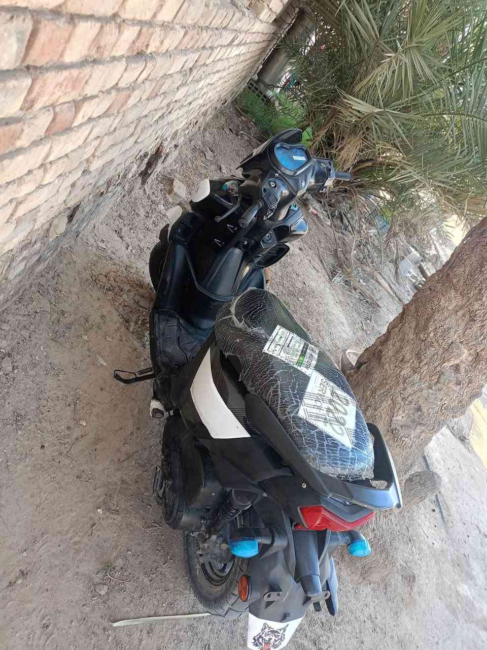 سلام عليكم دراجه زت أر للبيع مفتوحه شركه مديل 22 مكاتبه السعر مليون قفل الي ما يشتري لا يدخل هاذه رقمي لشراي ***********

