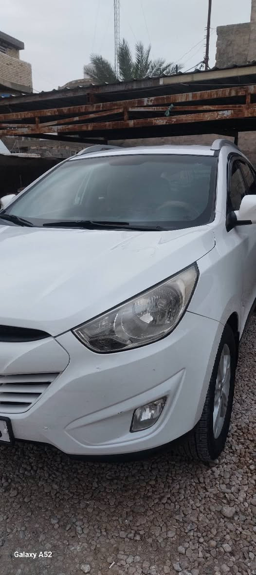 توسان موديل ٢٠١٣ سيارة جديده رقم كربلاء جديد نكليزي سيارة مكفوله من صبغ والاتبديل مكينه وكير مكفولات فقط بارد موضح بل سونار لسعر   ١٣٨ وبيه مجال للطيبين رقم تليفون ***********
