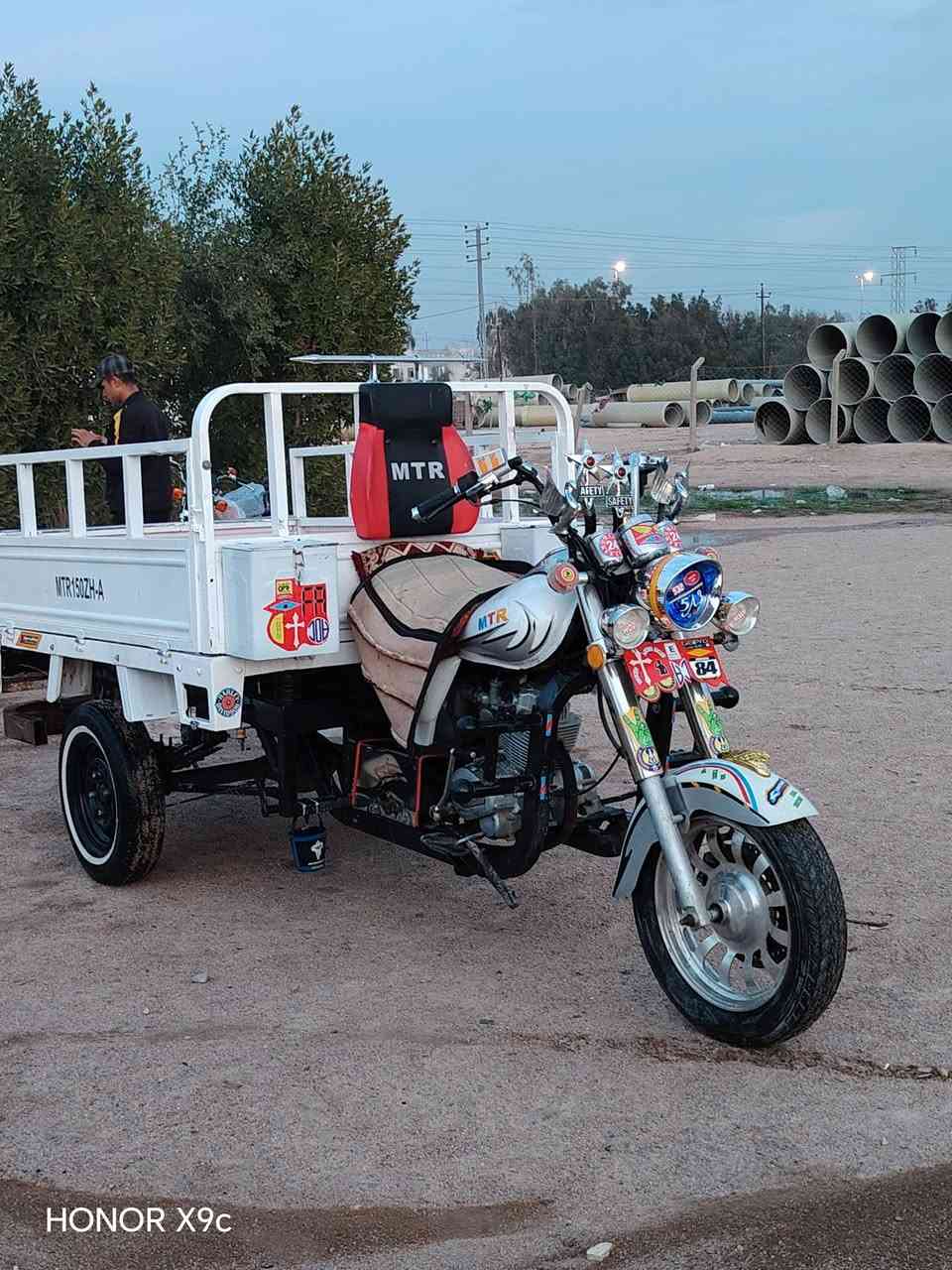 سلام عليكم ستوته ام تيار موديل 2009 راعيه ماندله رقم اسود وسنويه  ماعايزه كلشي شوفت عينك  سعر خاص هاذه رقمي  ***********
