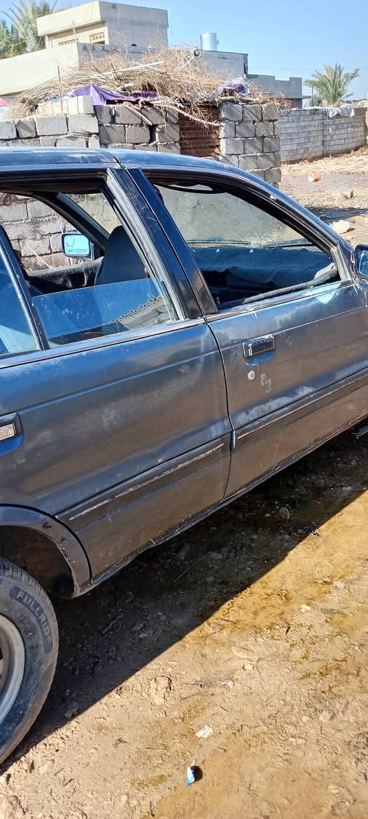 السلام عليكم سياره للبيع النوع لانسر مستبوشي محرك وكير شرط كابون بانزين للتواصل ناحيه النمرود قريه الجرف***********السعر14ورقه وبيها مجال
