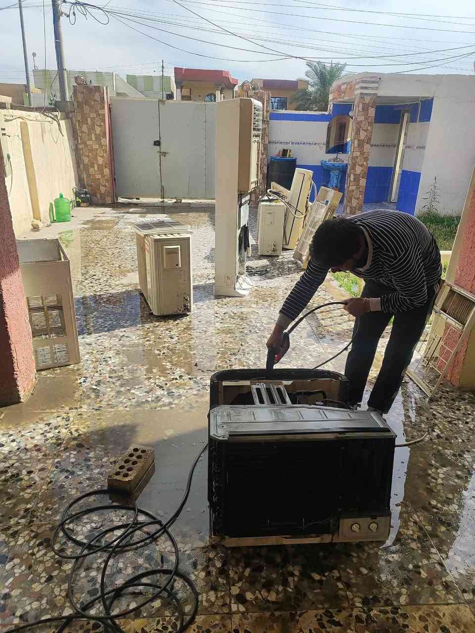 خدمات عالم التبريد المتنقلة
عندك سبلت عطلان لا تحتار 🤔اتصل 📞والصيانة داخل بيتك وانسب الاسعار ولا تفكر بالتصليح الممل نصلكم أينما كنتم..
#متميزون_باعمالنا__متفوقون_باسلوبنا
متخصصون في نصب وصيانة اجهزة التبريد
كادر هندسي مختص في نصب وصيانه كافة أجهزة التبريد
جداري • كنتوري • كاسيت • VRV •VRF
صيانه وتنظيف موقعي كافة اجهزة التبريد  (صيانه جهازك في منزلك)
💥نصب السبالت بضمان التنصيب والعمل❄️❄️
💥فتح وغسل جميع انواع السبالت بضمان جوده العمل
💥ليك وصيانه جميع انواع السبالت والمكيفات بضمان العمل موقعيا
💥كابسترات اصليه
💥شحن غاز درجة اولى مع الضمان
💥إلغاء مجمع الدفتئه بحرفيه ممتازة
معالجة جميع الاعطال الكهربائيه والميكانيكيه وبجودة عاليه
للاتصال والمراسله على الارقام التاليه
***********
***********.. بإدارة علي الميرزا
