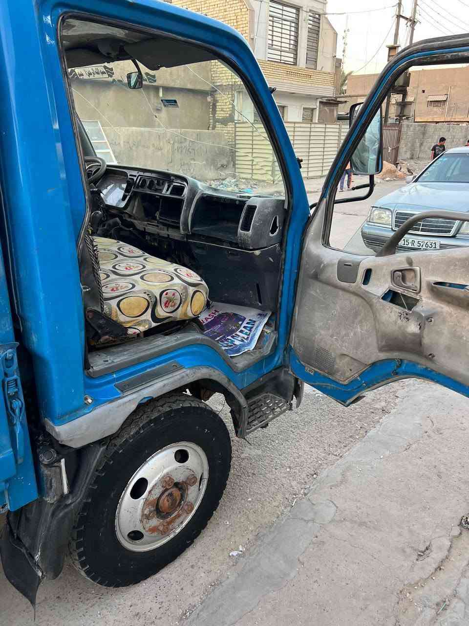السلام عليكم كنتر للبيع بغداد بأسمي 
رقم انكليزي موديل ٩٧ محرك وكير وشاصي
لافطر ولا لحيم هاتف ***********
