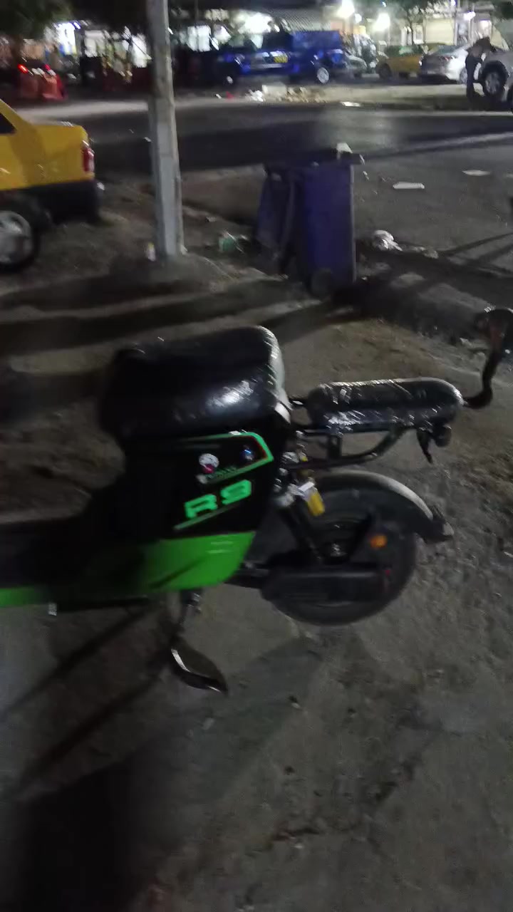 دراجة ار9للبيع موديل2026اخر إصدار
5بطاريات دبلل

ملفها2000واط حقيقي

4نمر سرع الاقصى109

شاشة حذيثة وكبيرة تحدد الأعطال

لايت عالي ناصي ودبل اشاير 

بلوتوث ونشرات الوان

بيها سويجين وكارتين وبصمة تشغيل عن بعد 

الدراجة كلش كلش نضيفة استعمال شهر ماماشية السعر$475
بيها مجال العنوان بغداد الجديدة تواصل خاص أو رقم 
***********
