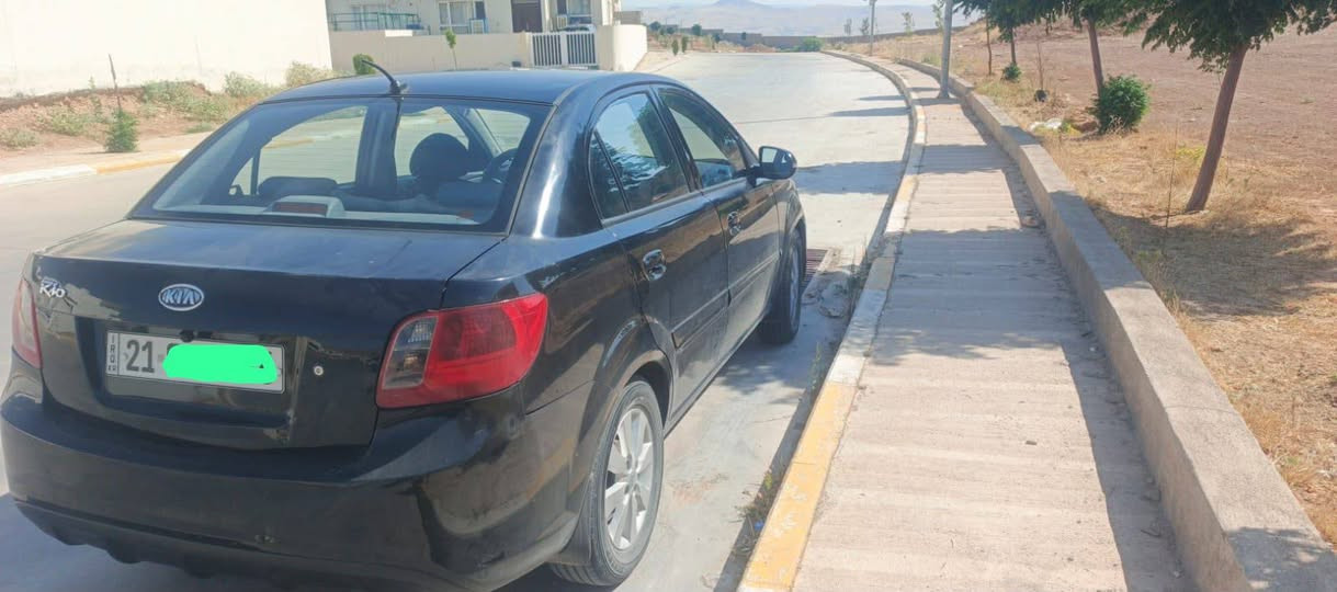 سلام عليكم كيا ريو ٢٠١٢ محرك ١٤٠٠ كيرعادي صدر نظيف قبل فترة بدلتة تخم تايرات دلوب تبريد تدفئة شغال محرك قبل فترة چفتة ٦٨ورقة أوبي مجال سيارة مكانها سليمانية ***********
