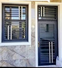 يوجد كادر درز بيوت وصبق بيبان شبابيك وتسيس ماء ومجاري بنسب الاسعار لات...