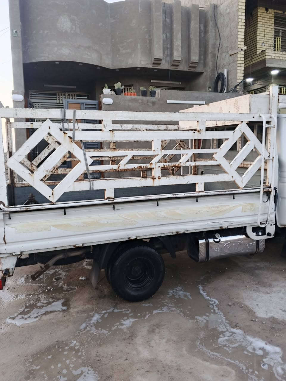 سلام عليكم كيه حمل موديل 2006 مكينه كير خير من الله  سعر 78 شراي يتصل ***********
