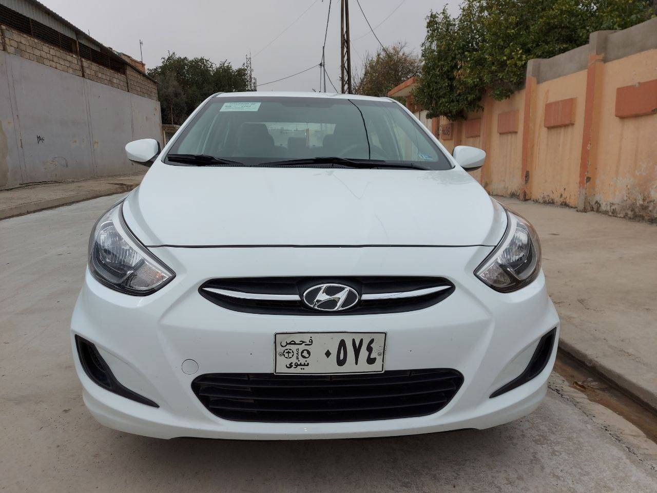 السلام عليكم.. اكسنت امريكي2017ابيض بدون صبغ دعاميه خلفيه مبدله ويل كب اصلي اربع دسك تحكم ستيرن جديده السياره برغي مامفتوح بيها رقم نينوى الماني وباسمي تبريد ثلج السيارة على ايدي من 2018  عداد76الف السعر125قفل اتصال***********
