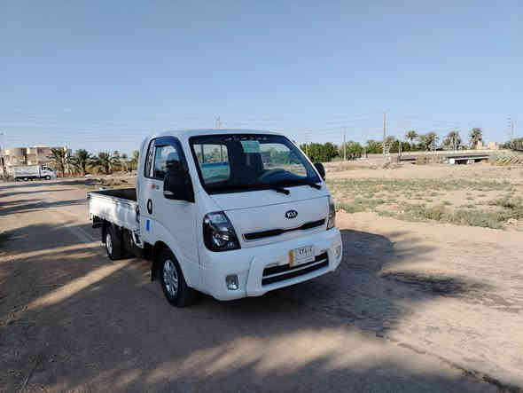 السلام عليكم سياره للبيع موديل 2018 كفاله عامه مكينه    مامفتوحه شرط تبريد شغال سنويه 2027 تحويل ثاني يوم  للستفسار ع رقم 📱 ***********
