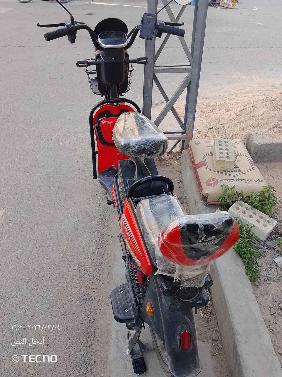 دراجه للبيع. ملفه 1000.بطاريات 5 سرعه الحقيقي 60 حجم 20 سعر 425  ـ،،،، ***********
