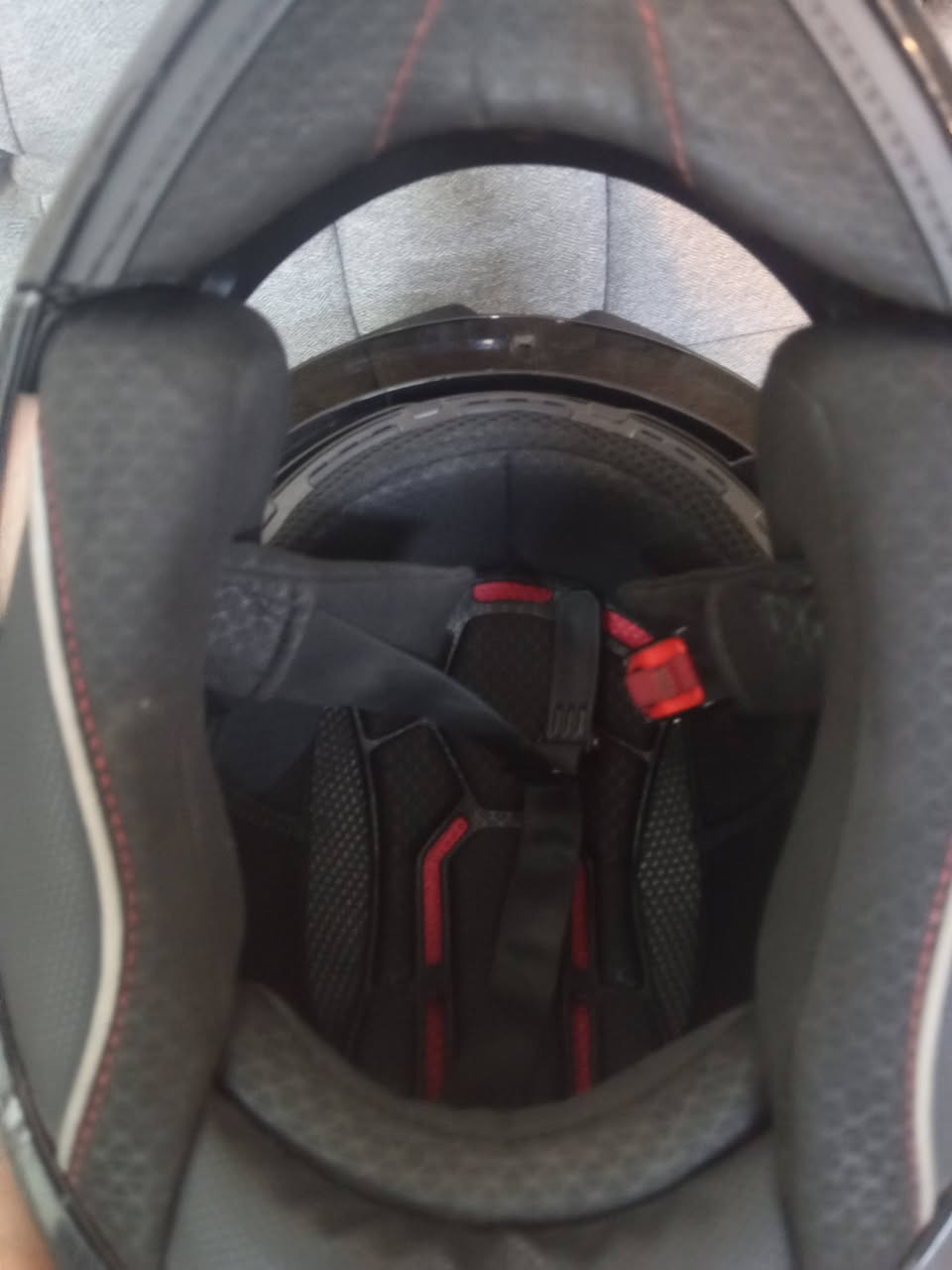 السلام عليكم من رخصه الأدمن
خوذه نوعAXKنوعيه جدا ممتازه للبيع
جامه سبع الوان استعمال قليل
مع سماعهp102x
السعر70
للتواصل واتساب***********
