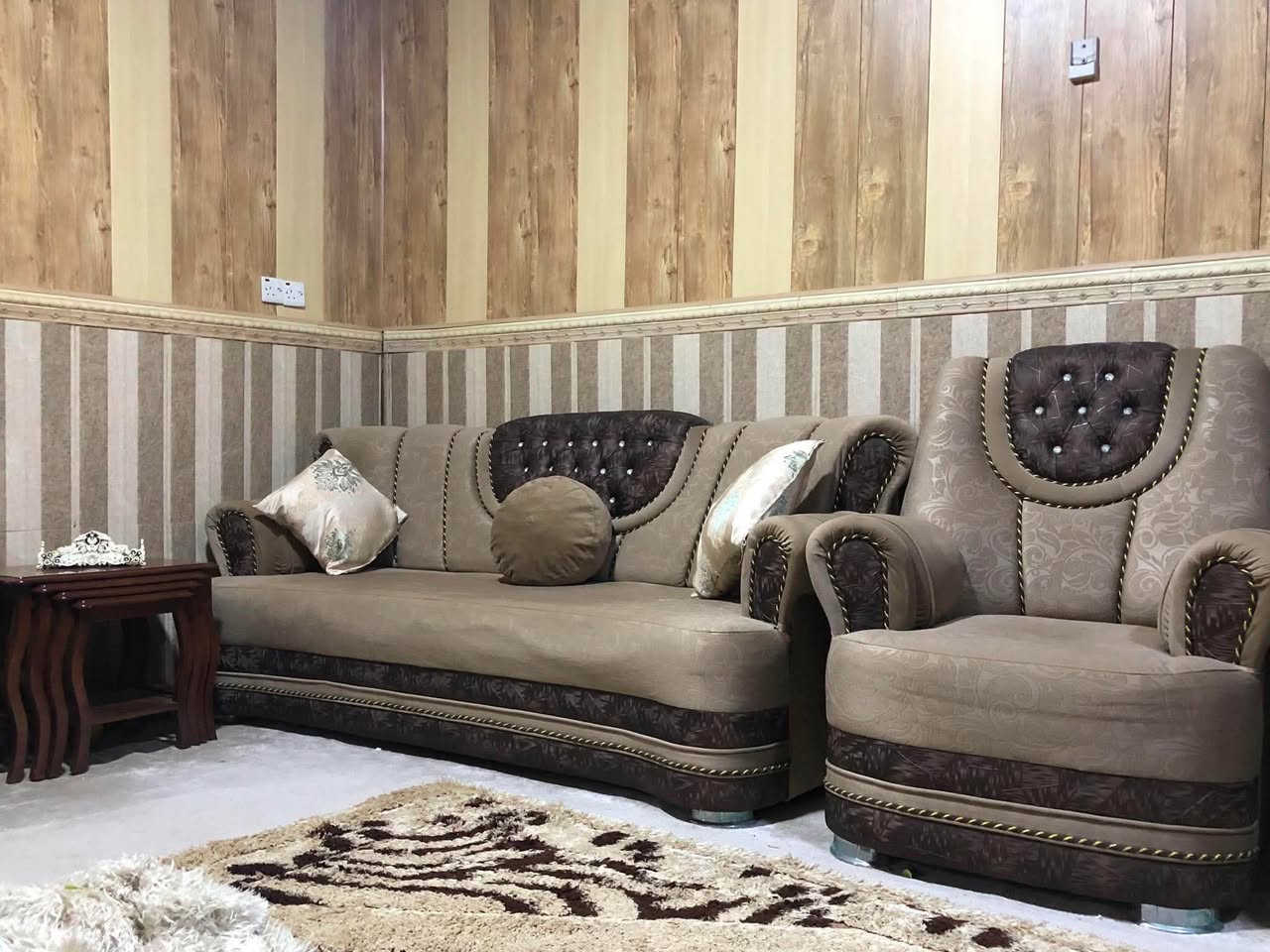 سلاو 
قەنەفەی تورکی
١٠ نەفەری
بەشەرتی بیعەیبی
٤٥٠ هەزارو مامەلە
هەلەبجەی شەهید


**إذا كنت صاحب هذا الإعلان وتريد حذفه لأي سبب، رجاءا أرسل رسالة إلى الدعم الفني**