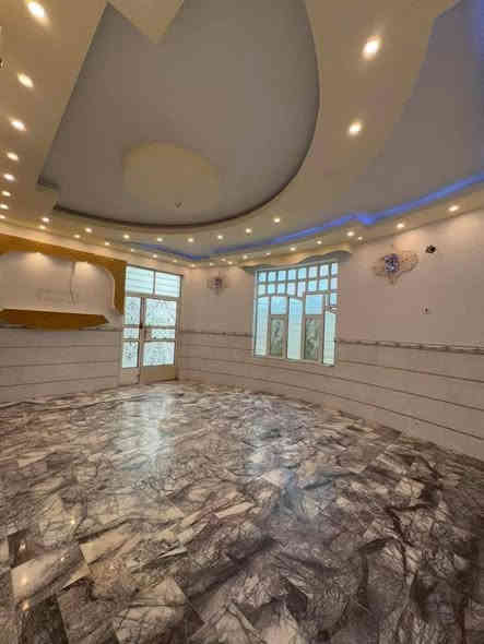 للاجار للاجار بيت مساحه 100 في حي السلام مربع 
طابقين يحتوي على اثنان غرف نوم في الطابق الثاني 

سعر الاجار 600الف الشهر البيت جداً نضيف  على ساحه 

للاستفسار اكثر الاتصال يتوفر وتساب 
***********

***********
