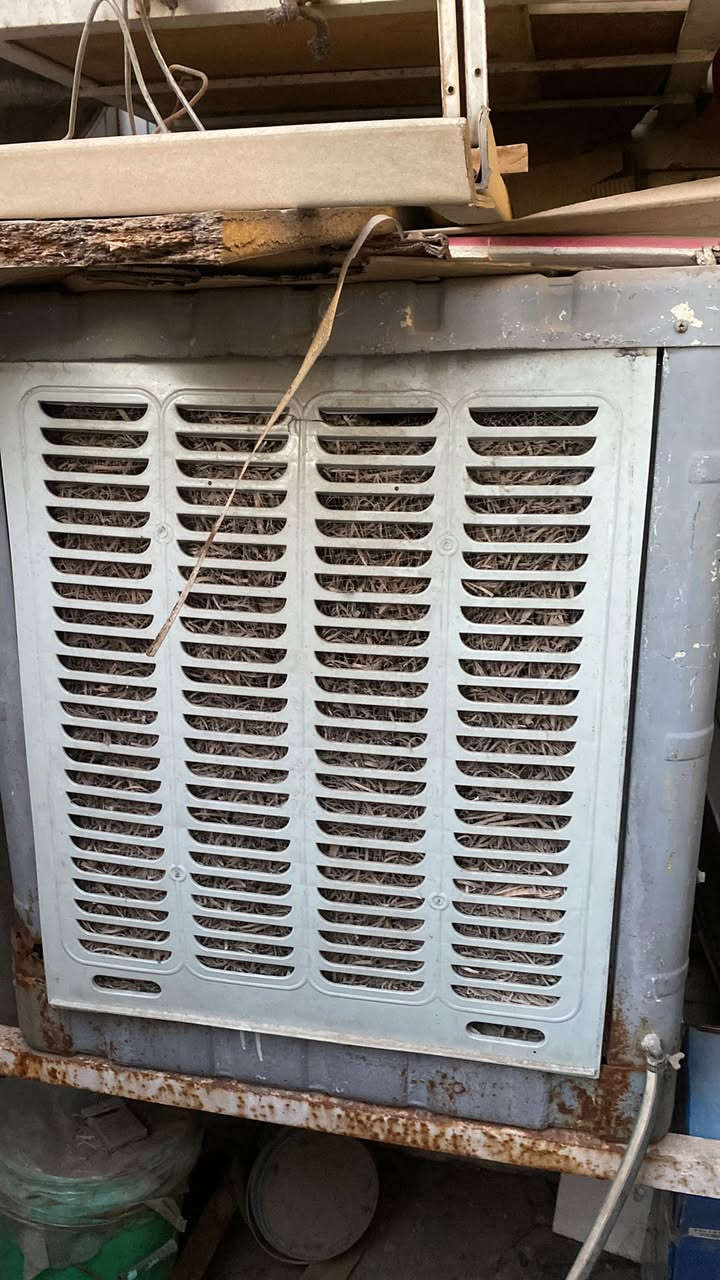 مبرده عراقيه. حجم. 2 ونص  شغاله 
مع سخان.الطحان. مكاني. بغداد. البلديات 
السعر 75000 اثنينهم. السخان مي حار يسمط 
والمبرداد دفع قوي وهواء بارد افحص وشيل 
مراسله. واتساب ***********
