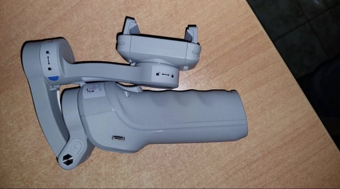 ستاند تصوير متحرك •

السعر:40 الاف (قفل).
المكان: ديالى - بعقوبة (تقاطع القدس).
للتواصل: (***********).
