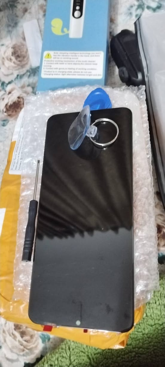 شاشة تلفون سامسونك a21  اصلية
متوفر عندي قطعتين القطعه ب5 الف
للتواصل واتساب ***********
