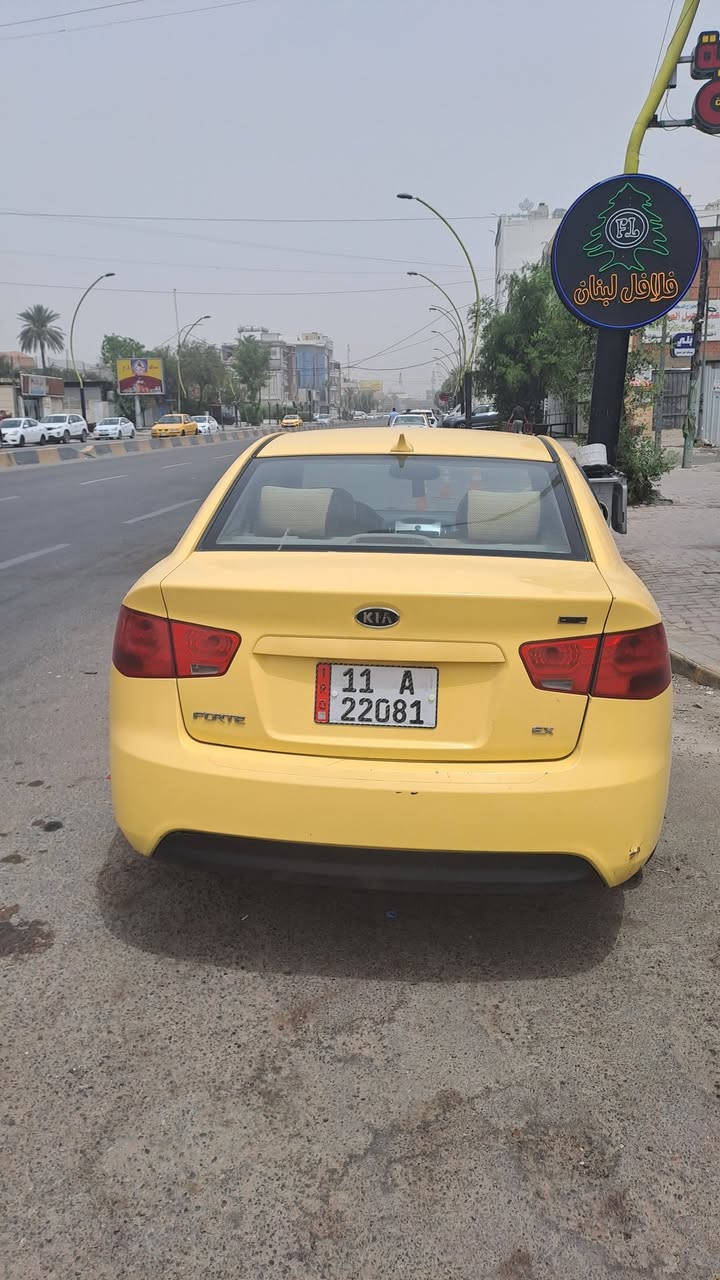 كيا فورتي امريكي محرك2000 السيارة جاهزه بسمي موديل 2010 سنويه( 30  )السعر (83) غير متواجد ع فيس (***********)
