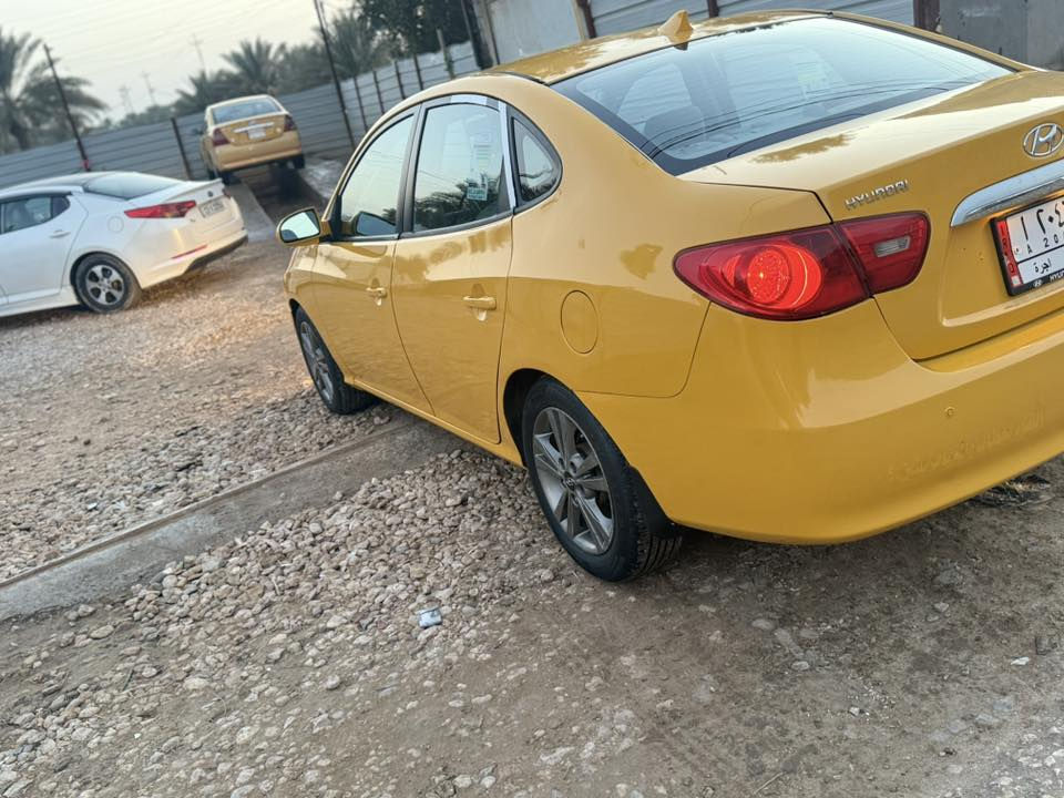 السلام عليكم ورحمة الله وبركاتة  وين اليدور كارتون  
  النترا  موديل 2010 ادوات متوئمة  ع الشاصي طبق الاصل وين ميعجبك دك حاسبه  مكينه دوش 2000  كارتون السياره فول نضافه اذا بيها نقص برغي ينزل من سعرها بعدها بدهن كوريا 

وكاله  ومكاتبه للمشتري

✺كصة جنطة شغل درجة اولى  باجات اقوه شغل بلسوك 
✺دخول جديد مشي قليل   
✺متومة شرط الحاسبة 
✺سنوية عاج   
✺مواصفات  
✺تحكم مري كهربائي +مري شفط
✺كروز نظام تثبيت سرعة 
✺شاشه تاب كبيره 
✺بلوتوث 
✺حساسات امامي خلفي  
✺تبريد ثلج  
✺مانع انزلاق 
✺السيارة جاهزة وبدون اي نقص كاملة على 24 حباية  تستلم بدون اي نقص اذا بيها نقص تنزل من سعرها بعدها بدهن كوريا
✺سيارة احلى من الصور وشغلها مضبوط 
✺كير مكينة تبريد تدفئة حدادية دواخل كهربائيات كلشي جاهز
✺مكان السيارة بابل 
✺السعر 40 قفل 
 للاستفسار الاتصال على الرقم
‏ ***********
