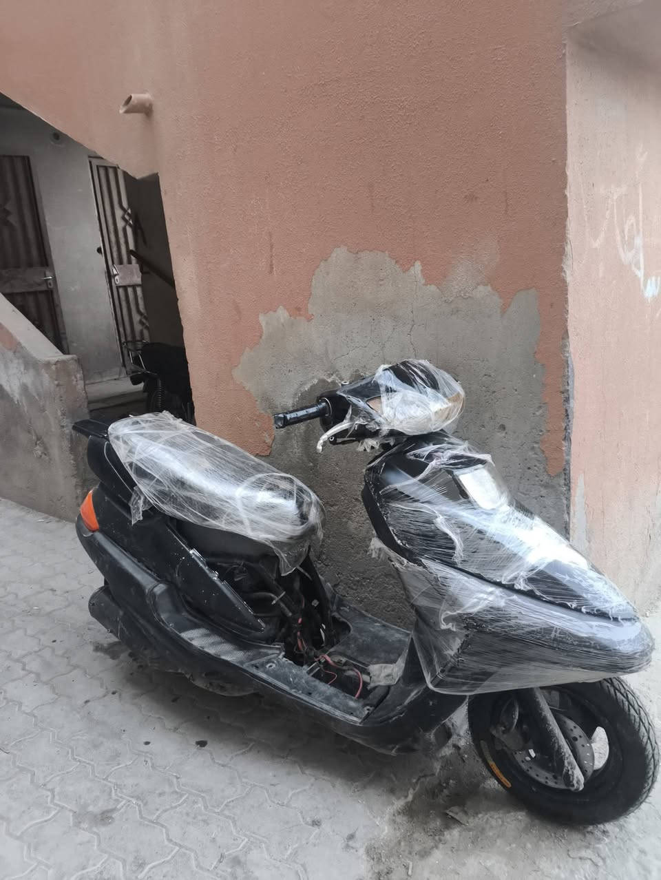 متاح للبيع فضائي مشيه يخبل شلعه معدل دراجه فقط عوزه ترتيب كفرات الصفح وكهربائياته تعبانه يرادله ترتيب مشيه حلو دبلات امامي وخلفي شغالات بدون أوراق مستعجل عل بيع او مراوس بساسوكي سعر 200 وبيه مجال قليل مكاني العمارات الجديده قرب مسبح العماره الكبير


**إذا كنت صاحب هذا الإعلان وتريد حذفه لأي سبب، رجاءا أرسل رسالة إلى الدعم الفني**