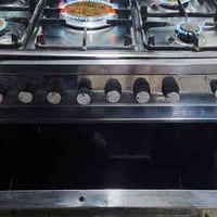 طباخ مستعمل • 5 عيون • فرن شغال