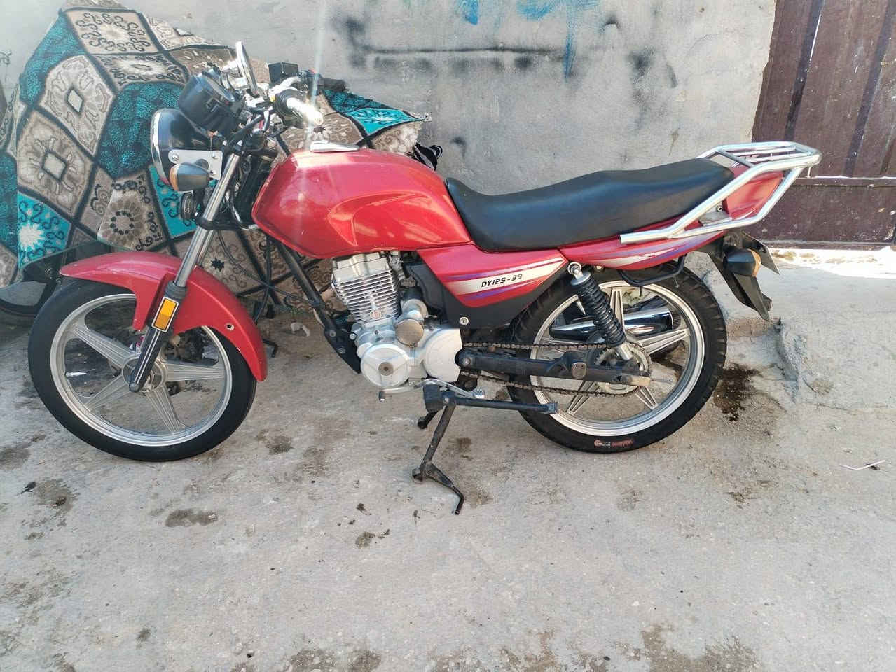 دراجه حلوه وكامله وراق صولي يم مكتب حسين
***********
سعر 700وبيه مجال مكان كربلاء حي غدير

