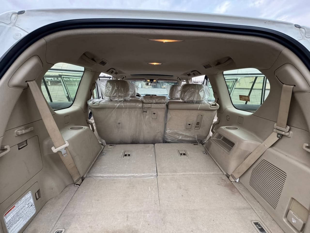 السلام عليكم

للبيع برادو 2018/ TXS

مكينه 6 سلندر 4000
بيضاء للون 
ساز/sas رقم بغداد 
مواصفات — فتحه /بصمه
جلد/داخل بيجي / كراسي كهرباء
واير ليس 
ثلاجة 
دبل تانكي 
هوك خلفي 
زراك لايتات
مري شفط
تحكم ستيرن مانع انزلاق 
السياره عله وضعية الشركه مكفوله كفاله عامه عدى شخط بسيط بالباب الخلفي ومكحل على كدة موضح بالصورة
ماشية( 84 )حقيقي 

العنوان بغداد

الرقم للاستفسار ***********

السعر( 398)
