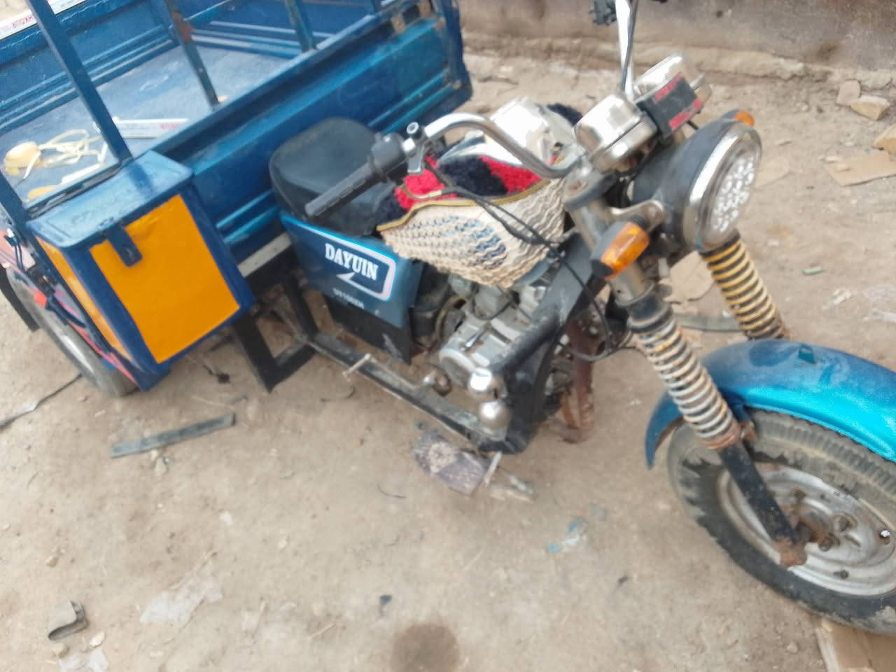 السلام عليكم ستوته للبيع موديل 14 اوراق اصوليه مكينه حلوه كهربائيات كلها شغاله السعر 1,250  المكان كوت شارع النفط  الشراي يتصل *********** 
***********
