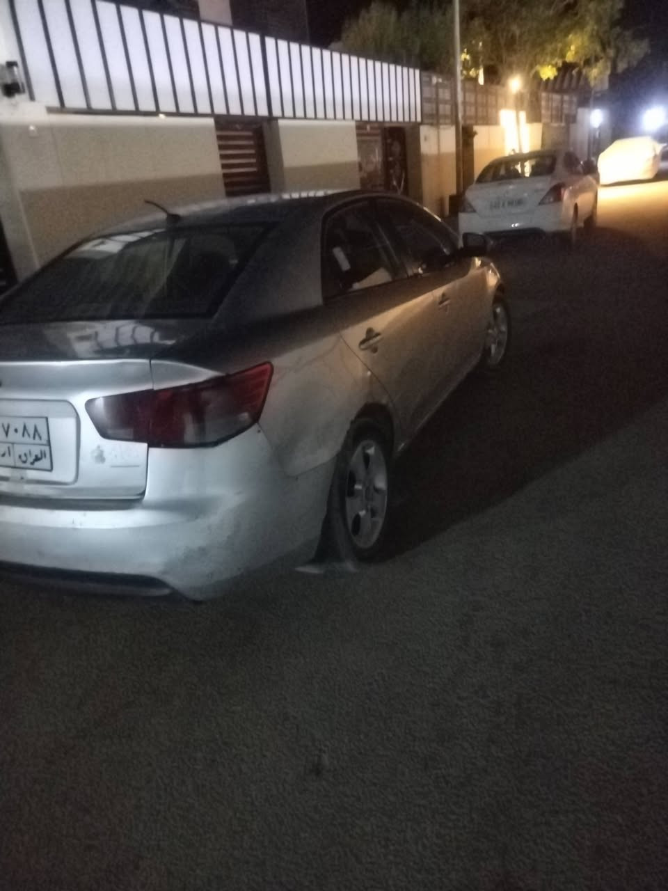 السعر 60 عليها غرامه مليون ينزل من سعرها ***********

