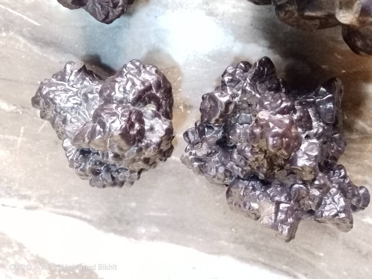 احجار نيزك الهيماتيت (Hematite)، وتحديداً النوع المعروف باسم " نيزك الهيماتيت الكلوي" (Botryoidal Hematite


**إذا كنت صاحب هذا الإعلان وتريد حذفه لأي سبب، رجاءا أرسل رسالة إلى الدعم الفني**