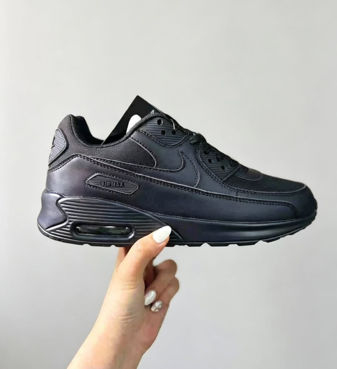 🚀 **Hot Selling Nike Air Max 90 Black, White, and Orange Colorway** 🔥 The classic Air Max 90 is now available! Featuring the iconic silhouette, premium leather, breathable mesh, and visible Air cushioning. Super comfortable and perfect for streetwear, casual, or everyday wear 👟
✅ **Multiple Colorways Available**
✅ **Sizes 40-44**
✅ **In Stock** - Fast Shipping
✅ **High Quality** Quality guaranteed. Ideal for distributors, retailers, and sneaker enthusiasts! Wholesale prices available, with even greater discounts for bulk purchases. 💰 Message me now for a price list and catalog! Worldwide Shipping 🌍 #NikeAirMax90 #AirMax90 #AirMax #NikeSneakers #WholesaleSneakers #NikeWholesale #Streetwear #SneakerEnthusiasts #AirMax90ForSale #BulkSneakers #InStock #FashionSneakers


**إذا كنت صاحب هذا الإعلان وتريد حذفه لأي سبب، رجاءا أرسل رسالة إلى الدعم الفني**