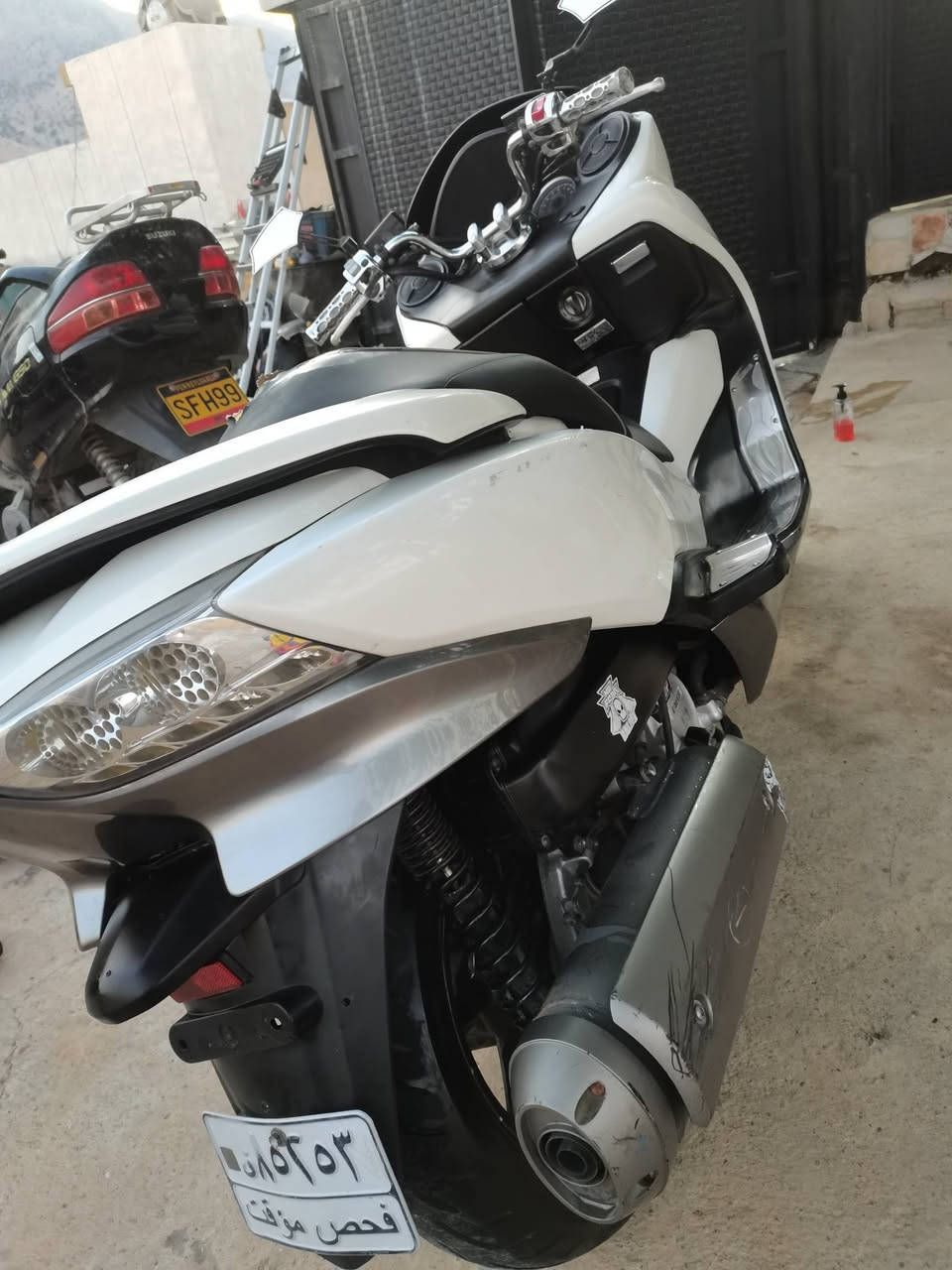 السلام عليكم
Forza 010 S7 ABS 

 فۆرزای 010 فول مواسەفات 
تاقانەی کوردستان لە جوانی 
 ٤٤ هەزار ڕۆیشتوە

مواسەفات

Break ABS

MP3 

 کامل جوانکاری کراوە لە یابان 
لێرە تەنها 5 هەزار ڕۆیشتووە کە داخڵ بوو 39 هەزار ڕۆیشتبوو 

 دەسک نیکل 
یەدە نیکل 
قاچ حاسە نیکل
دۆسەی نیکل 
بەگ لایت کریستاڵی یابان 

شوێن ڕانیە 
 ***********
