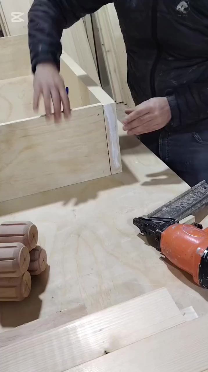 نجارة الايمان عمل كافة الاثاث المنزلي  باجود انواع الخشب الطبيعي ابواب رأئسي ديوان صاج ملكي وديوان مودرن غرف نوم كافة الفصلات التركي والعراقي محجل خشب صاج وبادق التفاصيل بل عمل 🪚🔨🪵 العنوان الايمن حي العامل شارع ٦٠
رابط التيك توك 👇 تابع الحساب  معروض بعض اعمالنا🤍🌹
tiktok.com/@user048z8sdgyh


**إذا كنت صاحب هذا الإعلان وتريد حذفه لأي سبب، رجاءا أرسل رسالة إلى الدعم الفني**