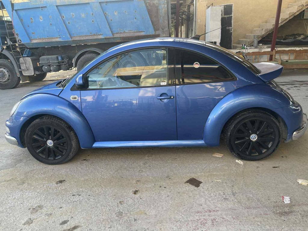 سلام عليكم 
بيتل 2000 رقم بغداد مشروع وطني شرط التحويل 
لون مميز بلادي محرك بلادي شرط كير أوتوماتيك شرط 
صدر امامي خلفي جديد كهربائيات كلها شغاله 
تبريد شغال. ويل كب سلايت غرفه جلد لونين 
بدون حادث. سياره جاهزه ومرتبه  وأحلى من الصور 
ترايك وين مايعجبك 
مكاني سامراء السعر 57 بيها مجال بسيط للشراي 
***********
