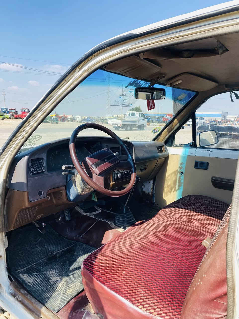 السلام عليكم
للبيع بيكم تيوتا موديل 89 
رقم بغداد شرط التحويل  *مميز * 
كير مكينة حدادية تخم تاير 
سياره جاهزه من كلشي 
العنوان واسط الزبيدية 
للاستفسار :. 
 ***********
***********
